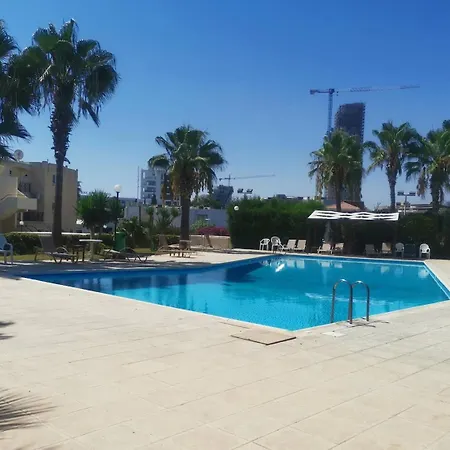 Marina Sea Breeze Apartment, Sleeps 8, Free Wi-fi 公寓 *