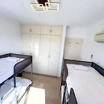 Marina Sea Breeze Apartment, Sleeps 8, Free Wi-fi