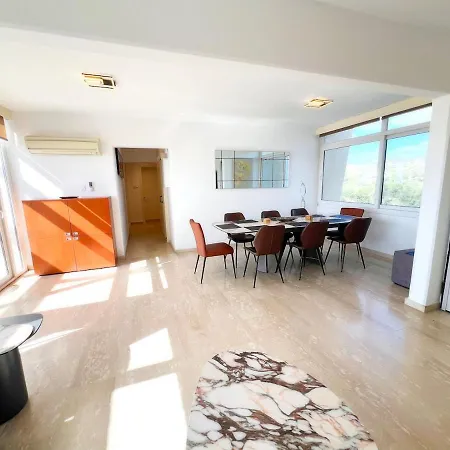 דירה Marina Sea Breeze Apartment, Sleeps 8, Free Wi-fi
