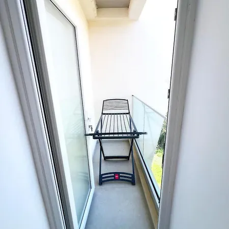 Marina Sea Breeze Apartment, Sleeps 8, Free Wi-fi Limassol