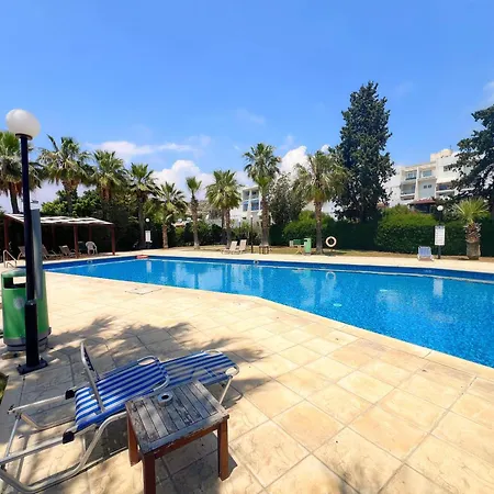 Marina Sea Breeze Apartment, Sleeps 8, Free Wi-fi
