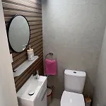 Marina Sea Breeze Apartment, Sleeps 8, Free Wi-fi Apartment *